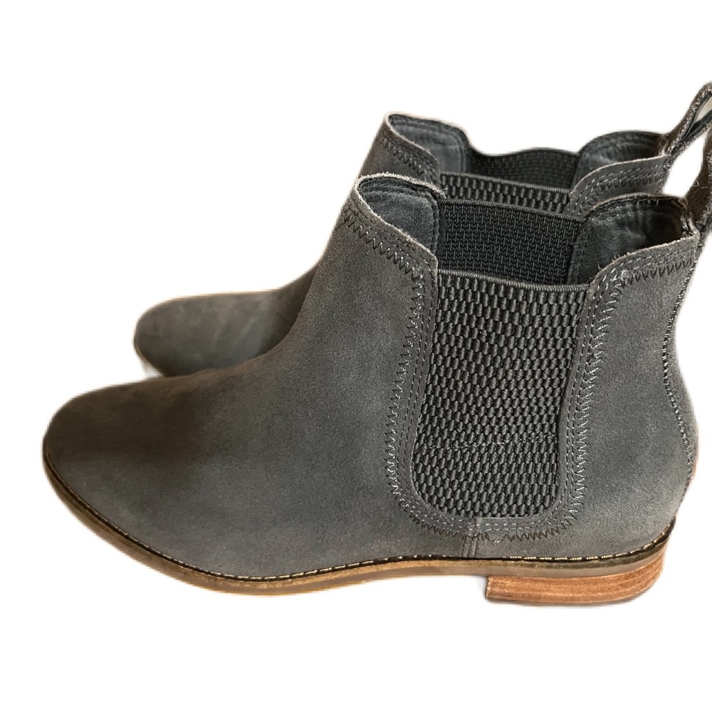 TOMS ankle‎ Chelsea  boots size 7 Gray  EUC